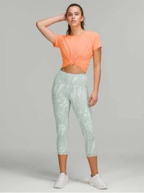 Lululemon 12 Swift Speed High-Rise Crop 21" Reverberate Chevron Jacquard